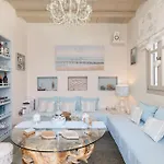 Helios On Golden * Chrisi Akti (Paros)