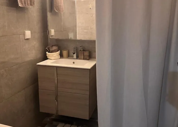 فيلة Helios On Golden