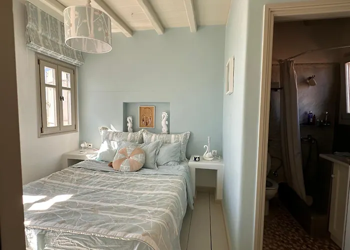 Helios On Golden فيلة